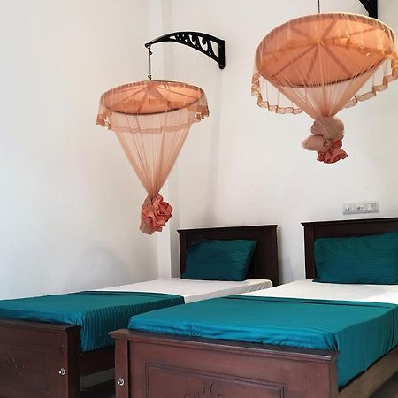 Surf'N Lanka - Surf School Hotel Weligama Luaran gambar