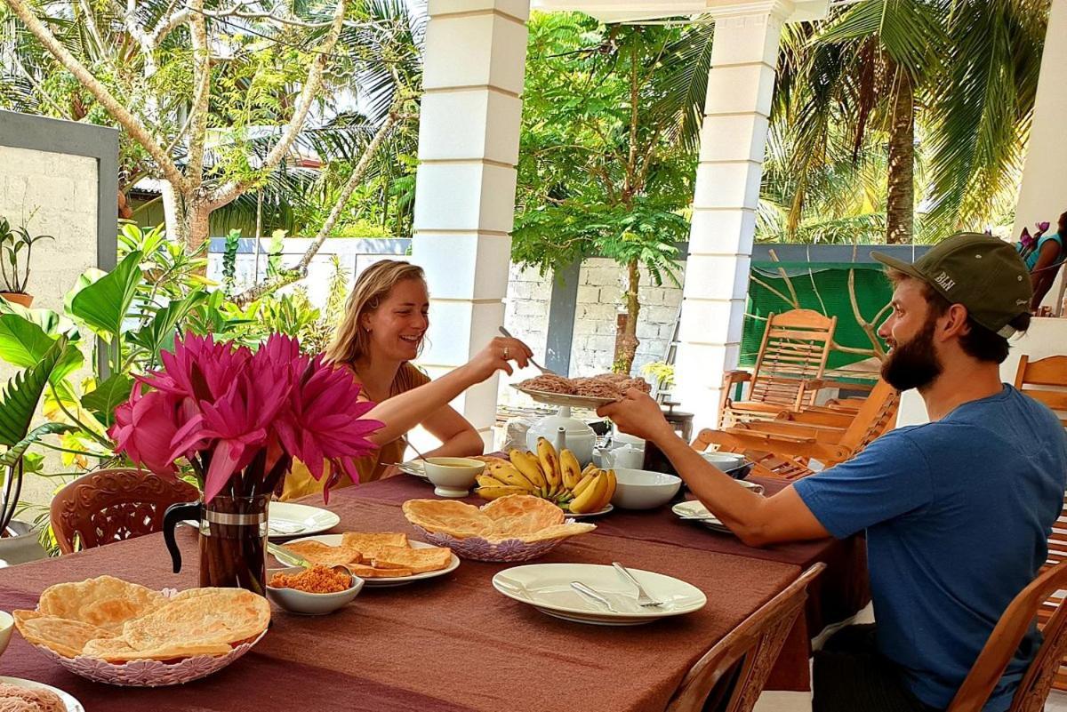 Surf'N Lanka - Surf School Hotel Weligama Luaran gambar
