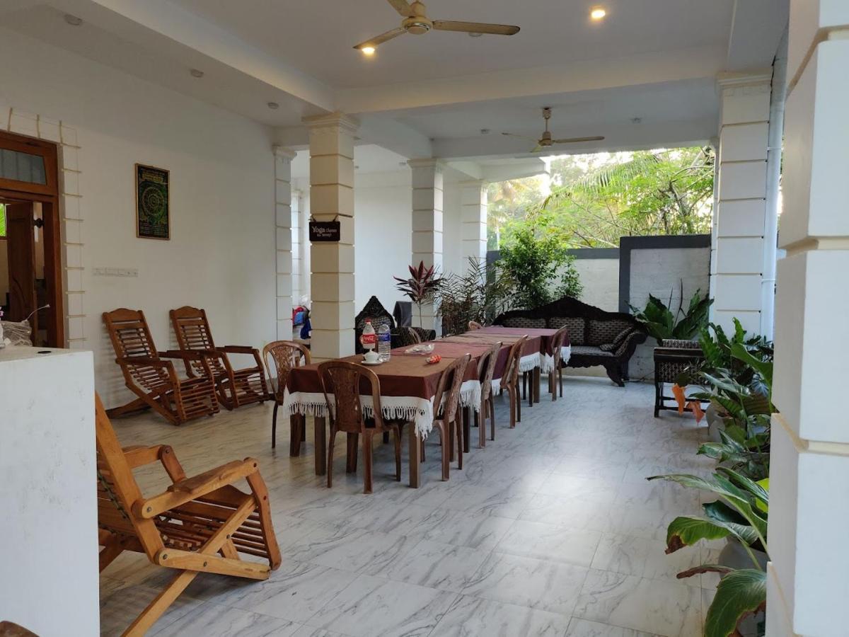 Surf'N Lanka - Surf School Hotel Weligama Luaran gambar