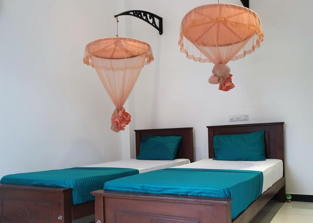 Surf'N Lanka - Surf School Hotel Weligama Luaran gambar
