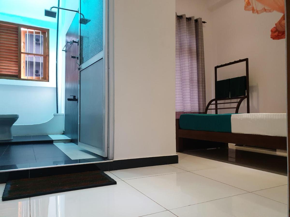 Surf'N Lanka - Surf School Hotel Weligama Luaran gambar